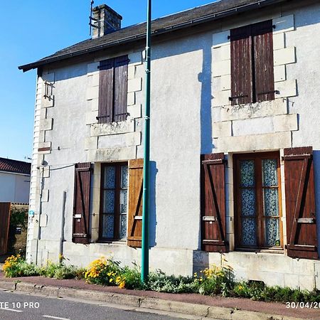 Futurogite Saint-Georges-les-Baillargeaux Экстерьер фото